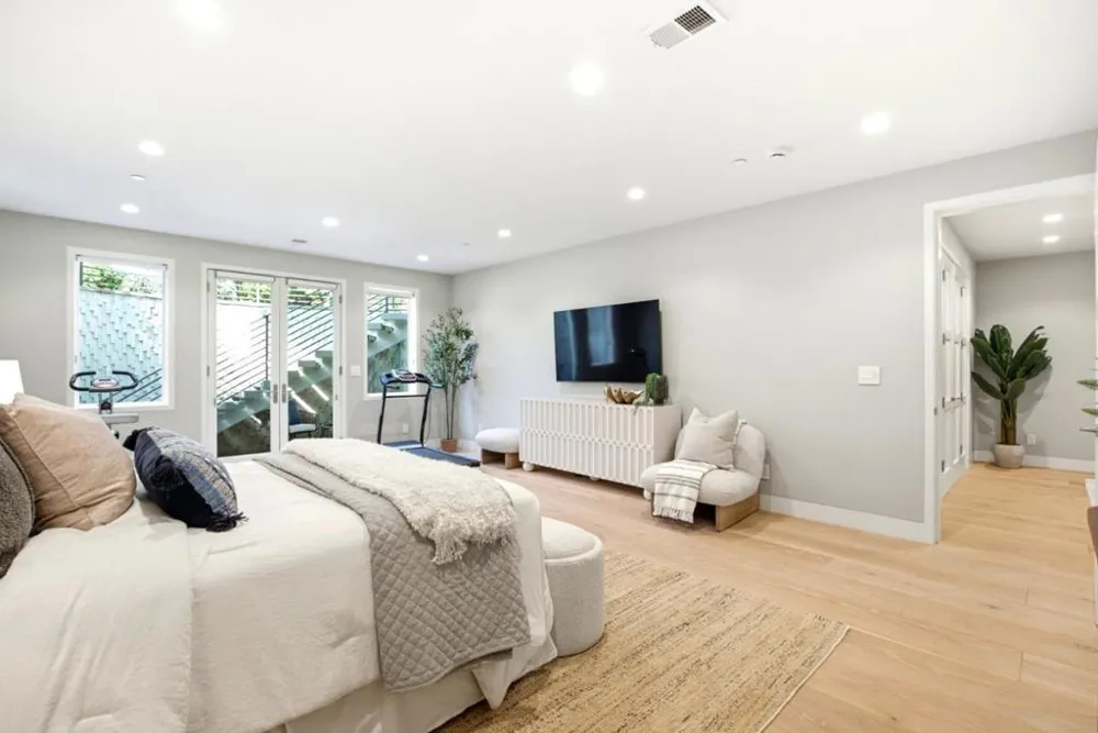1730 Webster Street Palo Alto, CA 94301