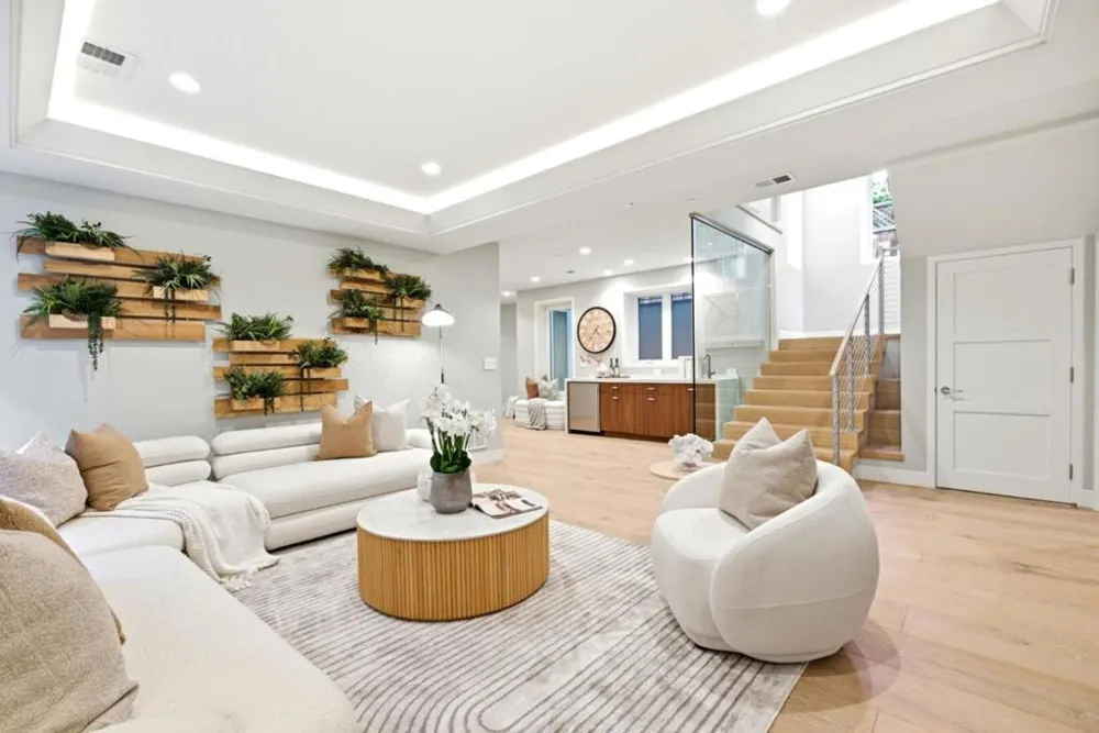 1730 Webster Street Palo Alto, CA 94301