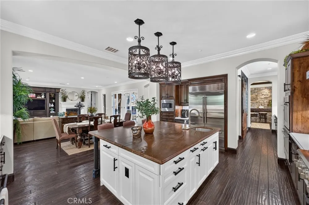 19907 Trotter Yorba Linda, CA 92886