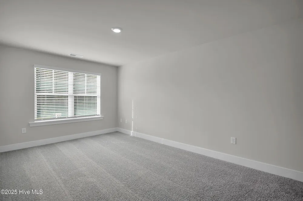 123 S Grassland Road Surf City, NC 28445