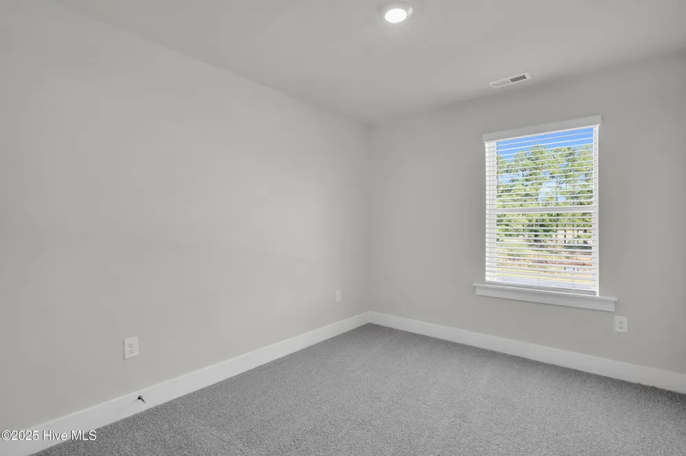 123 S Grassland Road Surf City, NC 28445