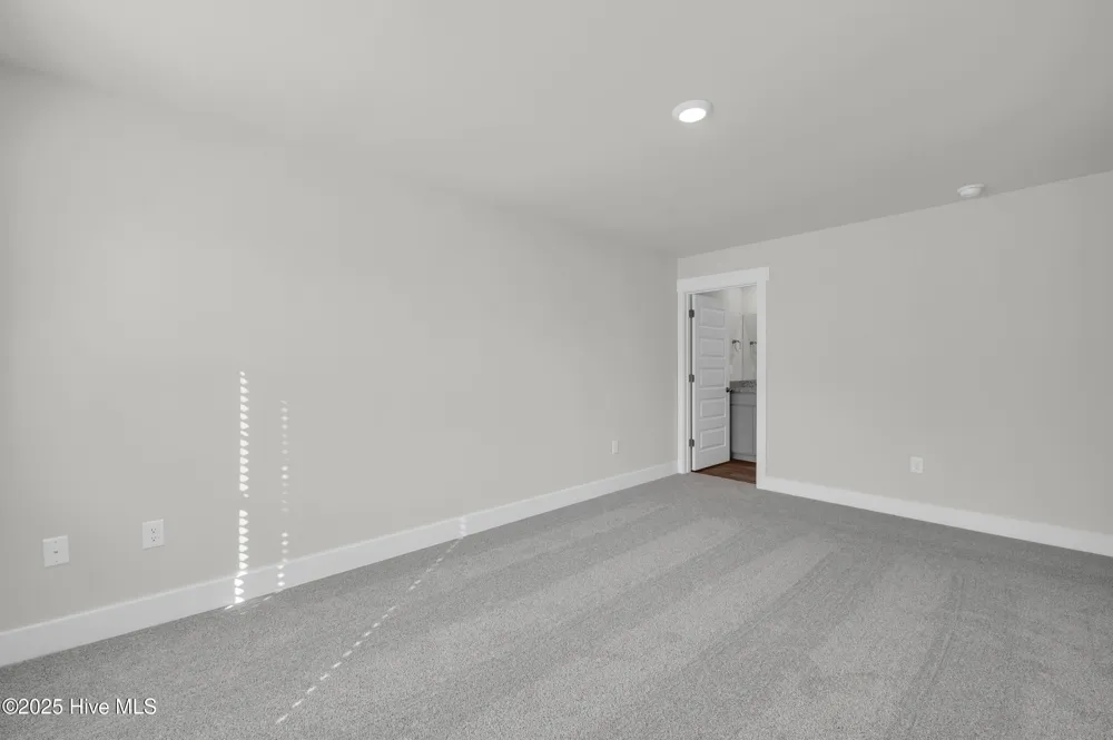 123 S Grassland Road Surf City, NC 28445