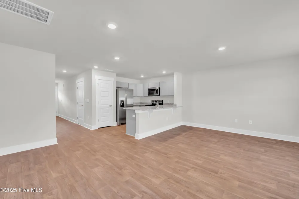 123 S Grassland Road Surf City, NC 28445