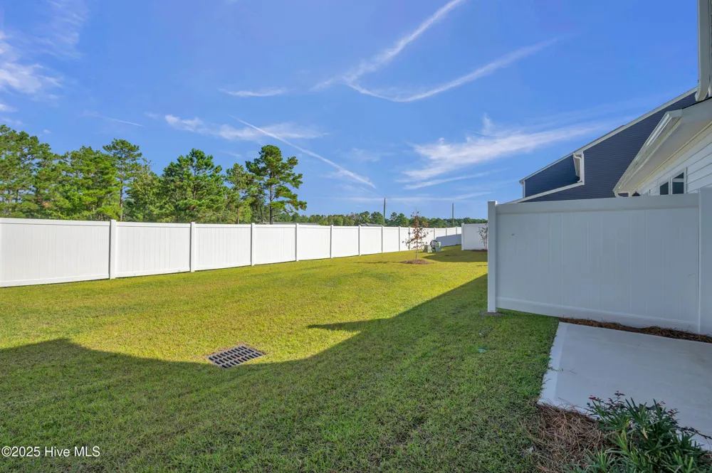 123 S Grassland Road Surf City, NC 28445