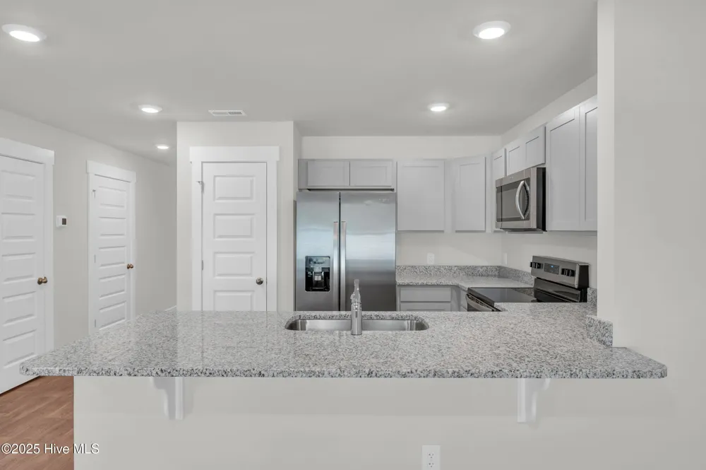 123 S Grassland Road Surf City, NC 28445