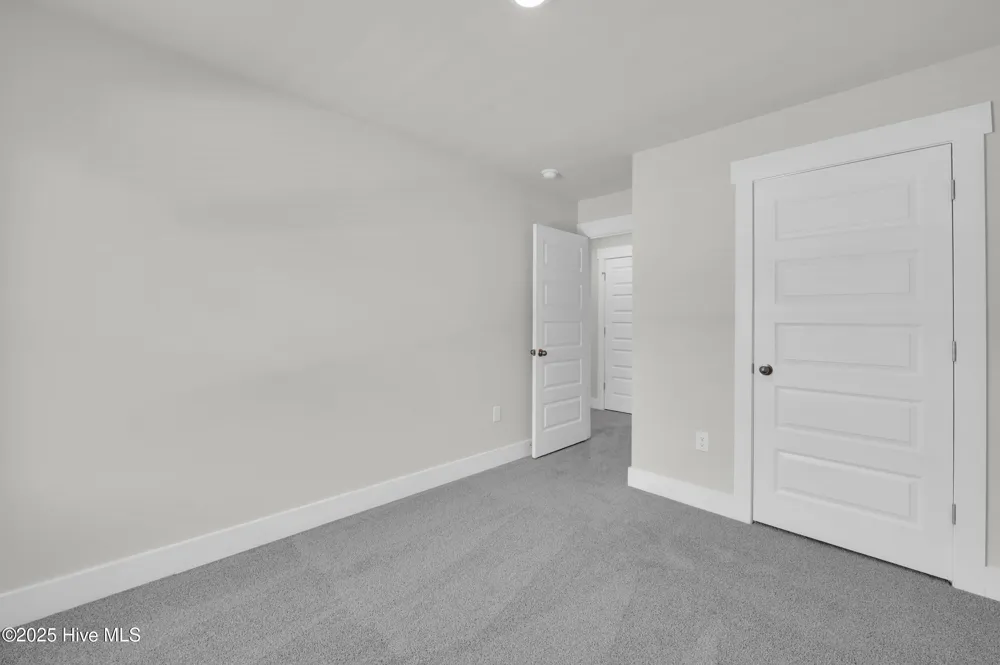 123 S Grassland Road Surf City, NC 28445