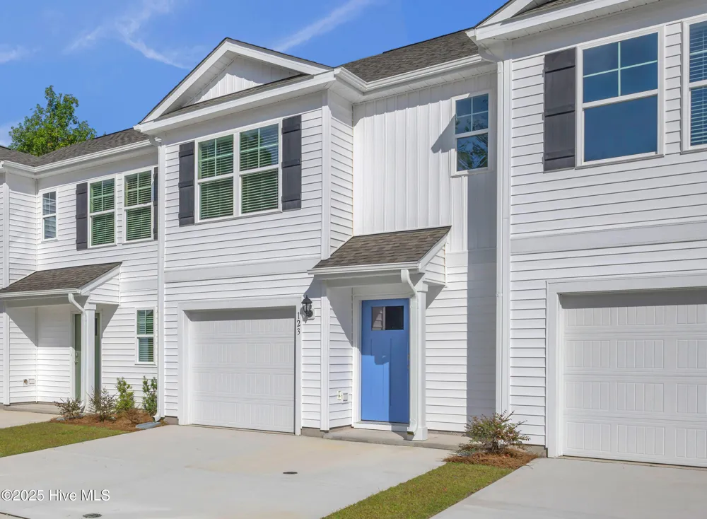 123 S Grassland Road Surf City, NC 28445