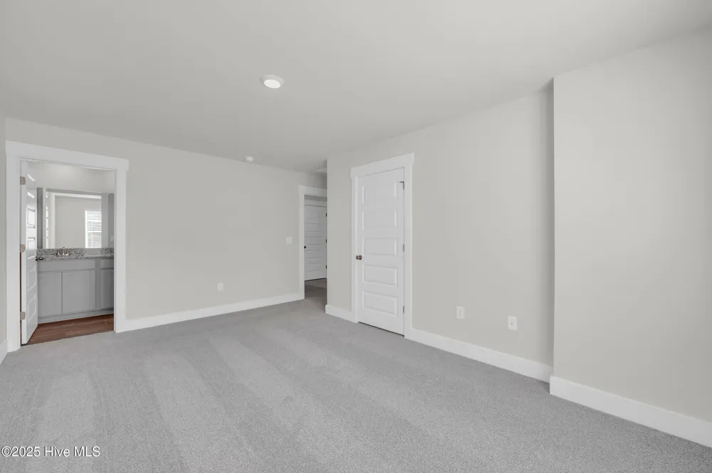 123 S Grassland Road Surf City, NC 28445