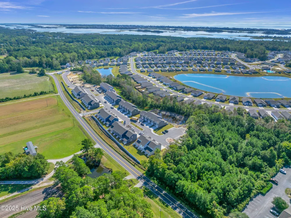 123 S Grassland Road Surf City, NC 28445