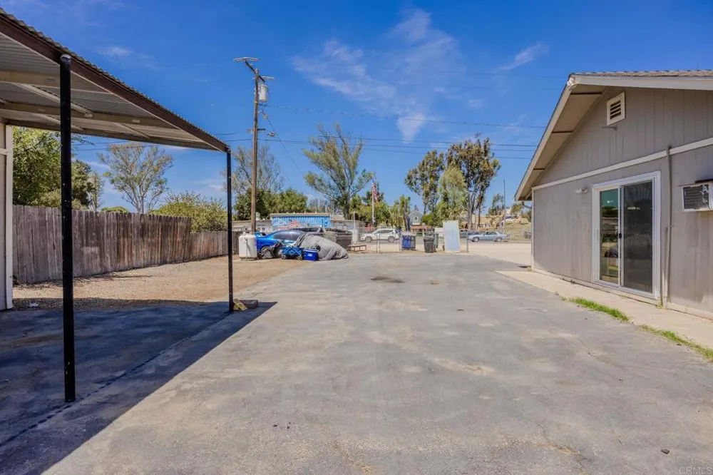 2238 Kelly Avenue Ramona, CA 92065