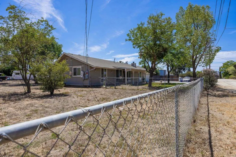 2238 Kelly Avenue Ramona, CA 92065
