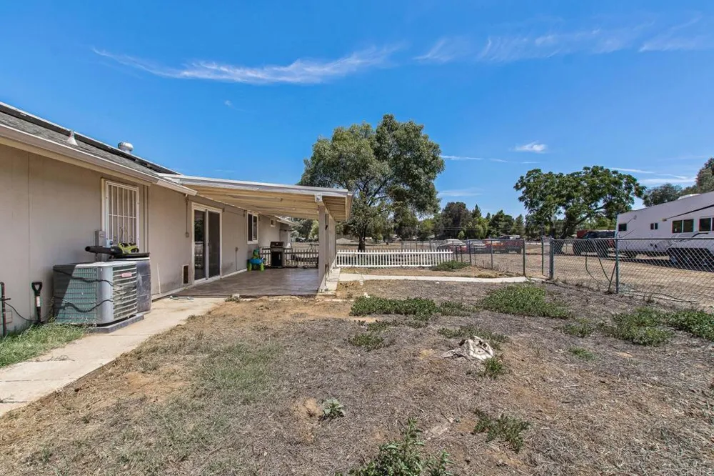 2238 Kelly Avenue Ramona, CA 92065