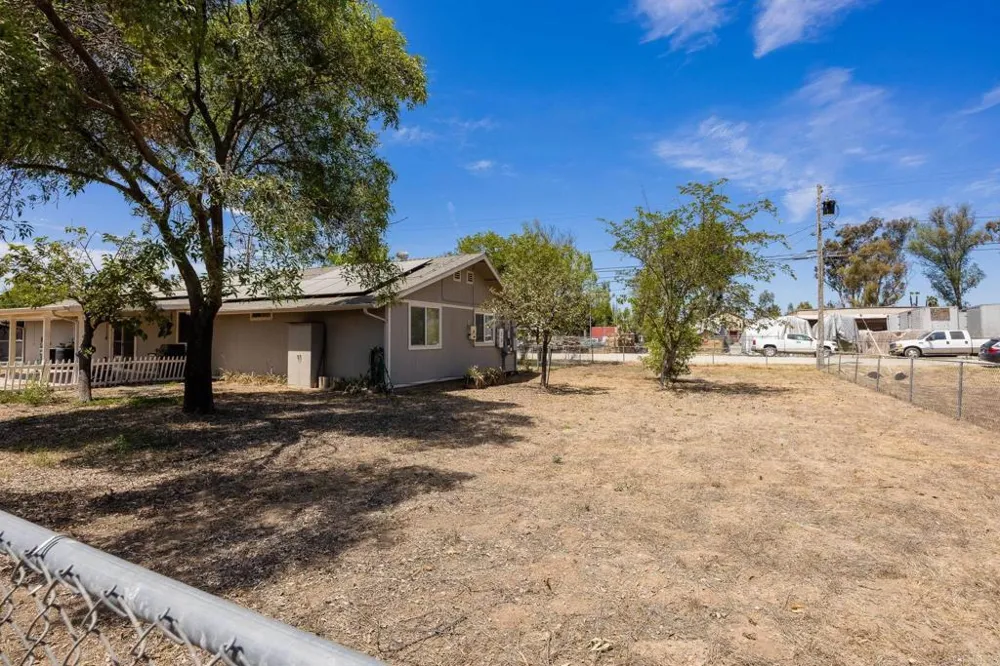 2238 Kelly Avenue Ramona, CA 92065