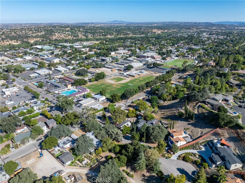 436 28th Paso Robles, CA 93446
