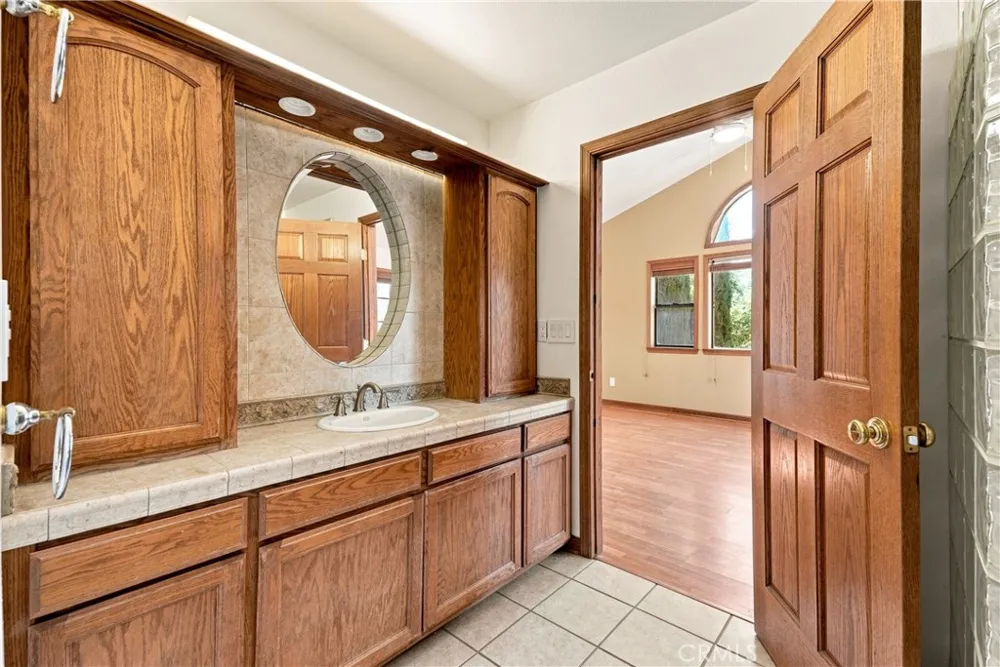 436 28th Paso Robles, CA 93446
