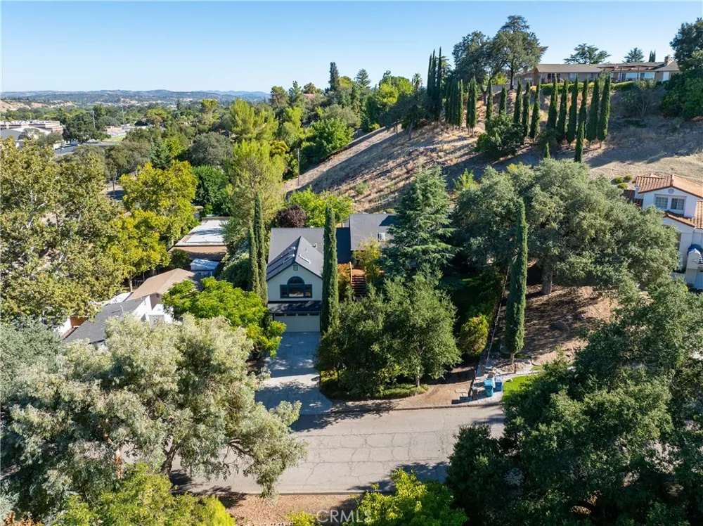 436 28th Paso Robles, CA 93446