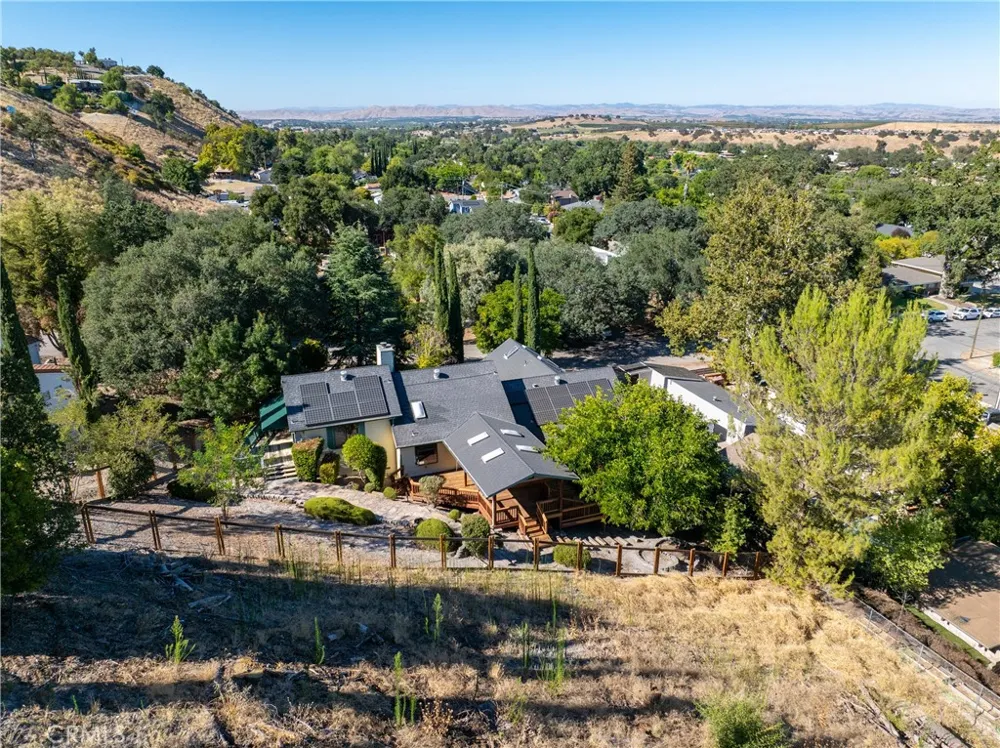 436 28th Paso Robles, CA 93446