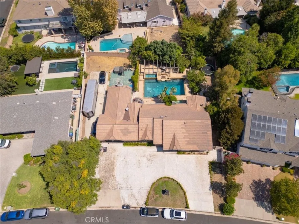 19457 Merridy Street Northridge, CA 91324