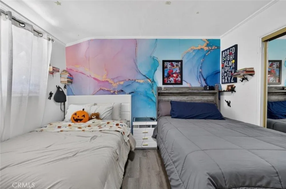 19457 Merridy Street Northridge, CA 91324