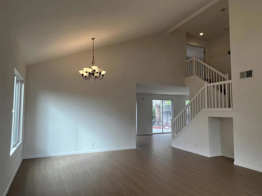 711 Hillock Drive Hollister, CA 95023
