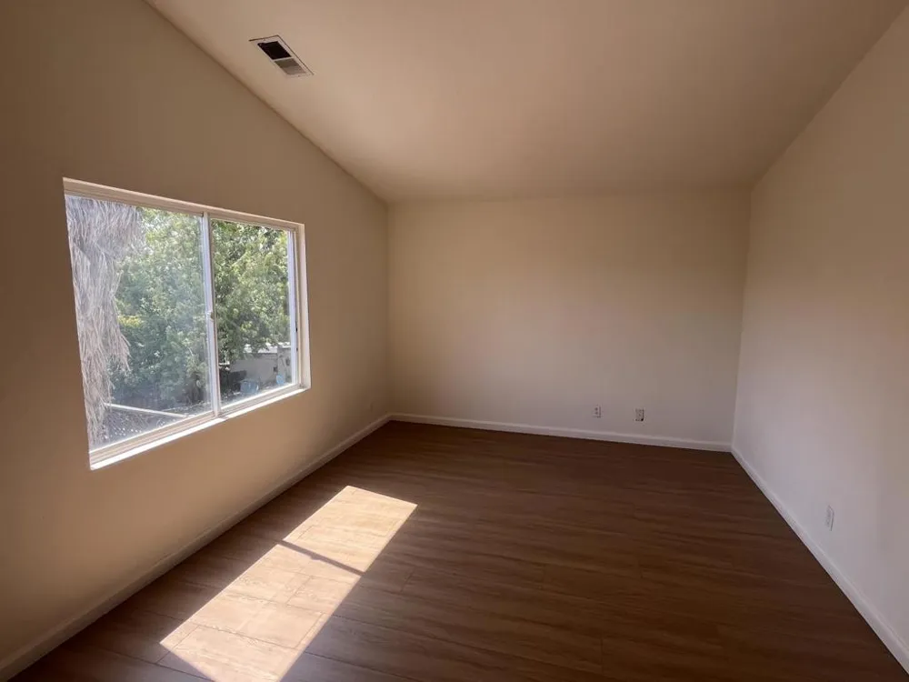 711 Hillock Drive Hollister, CA 95023