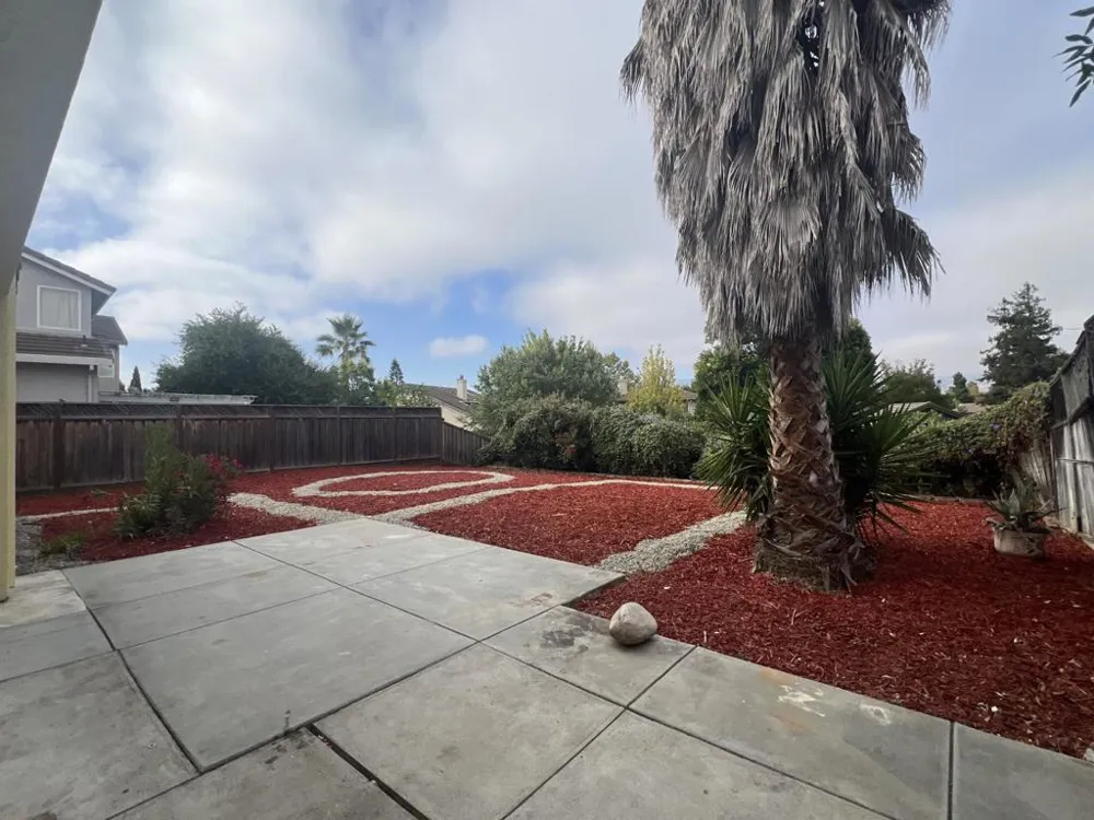 711 Hillock Drive Hollister, CA 95023