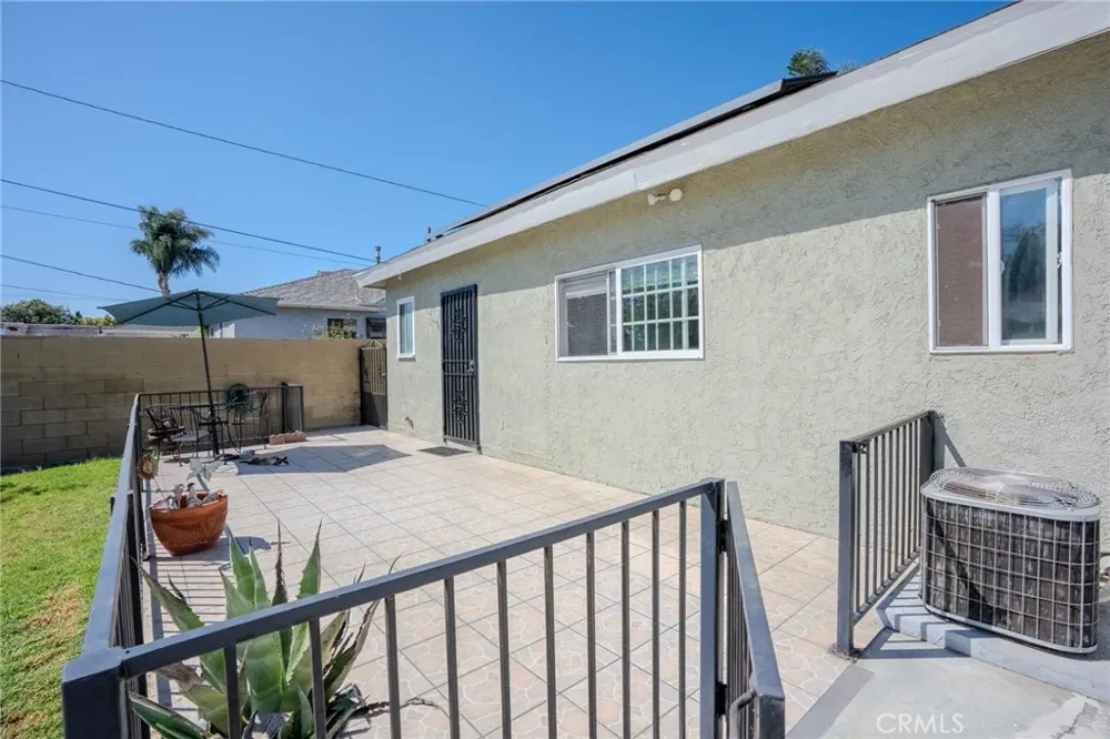 7826 Arnett Street Downey, CA 90241