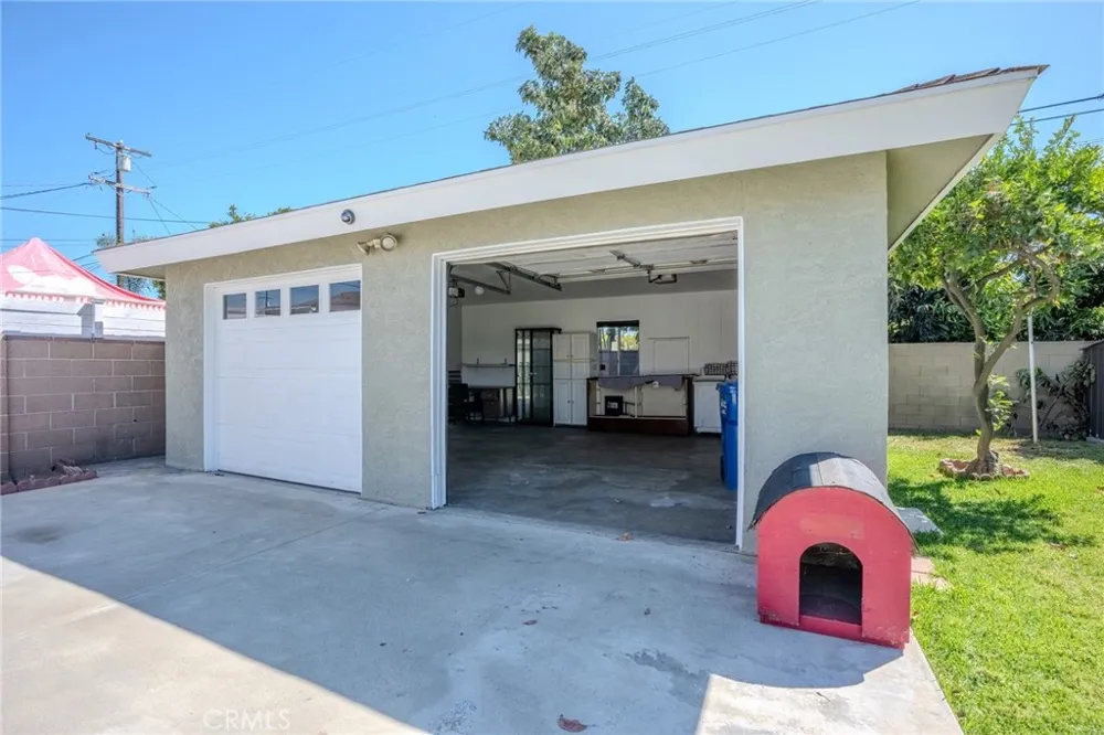 7826 Arnett Street Downey, CA 90241