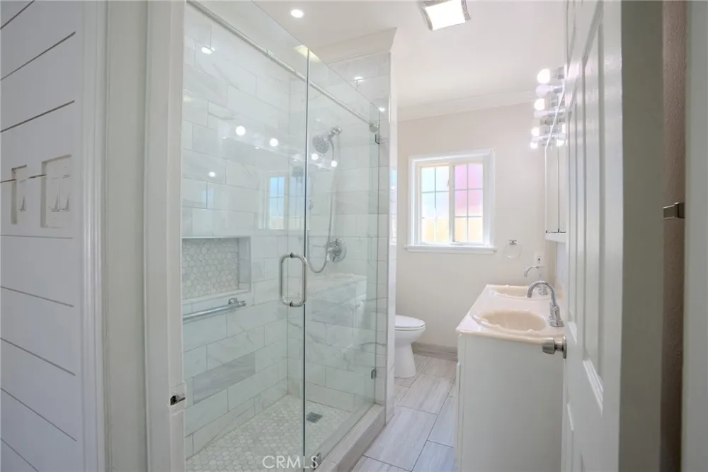 7826 Arnett Street Downey, CA 90241