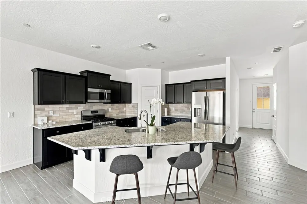 2048 Mitchell Street Hanford, CA 93230
