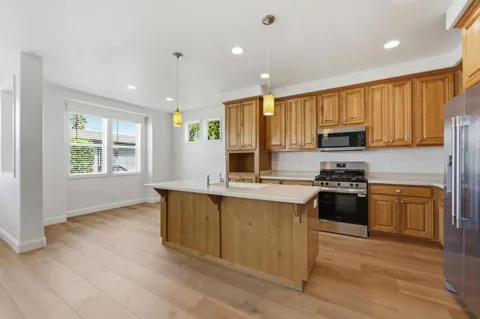 3263 Vineyard #205