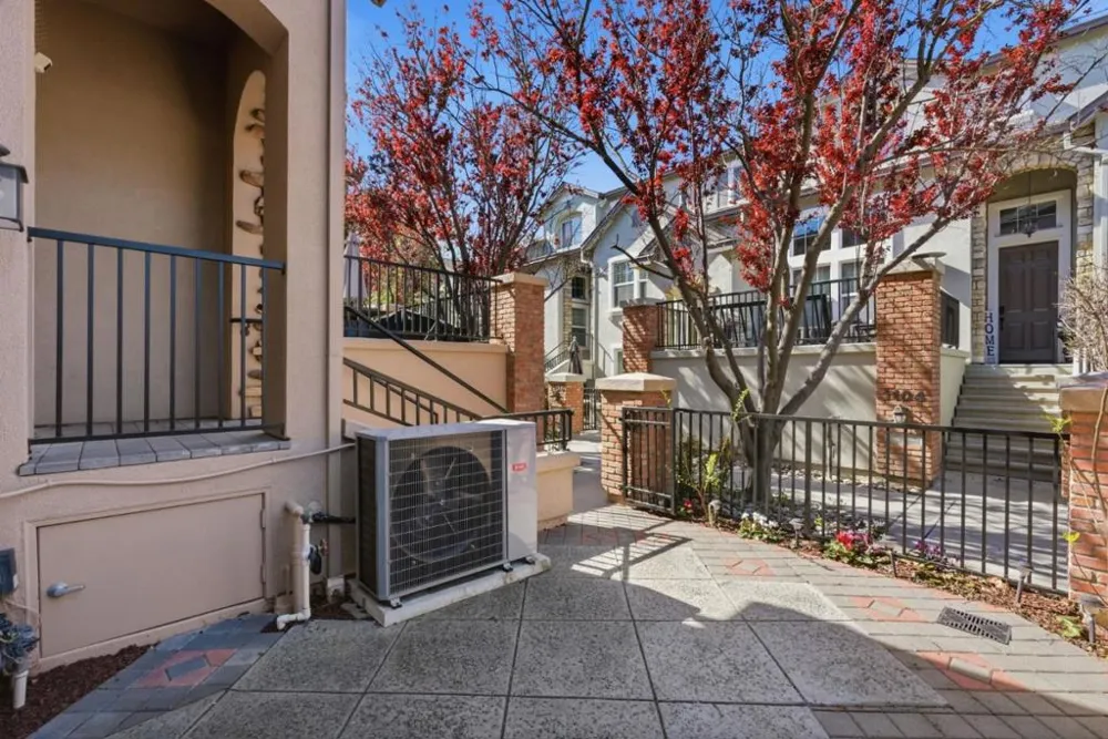 1122 Delmas Avenue San Jose, CA 95125