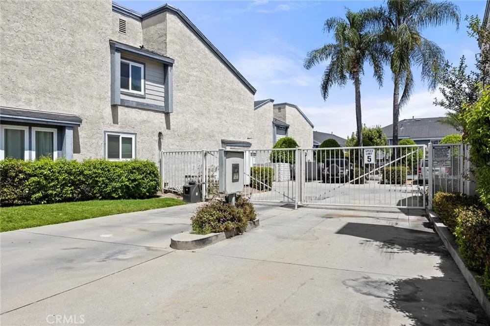 9001 Buckles Street #77 Downey, CA 90241