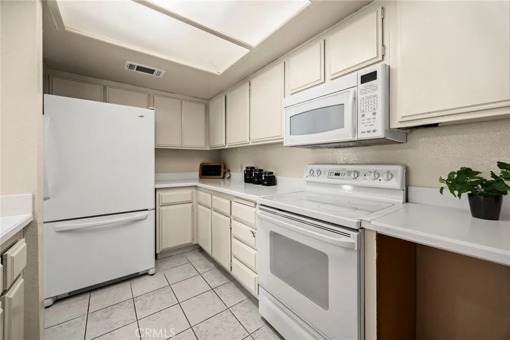 9001 Buckles Street #77 Downey, CA 90241