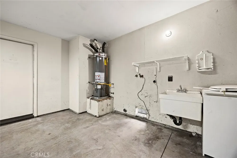 9001 Buckles Street #77 Downey, CA 90241