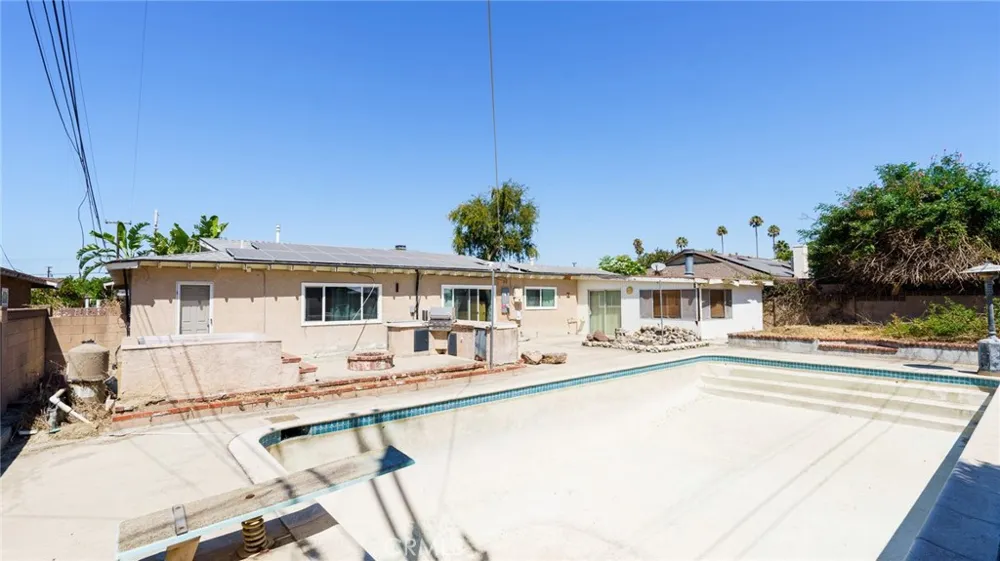 1048 Vallejo Avenue Simi Valley, CA 93065
