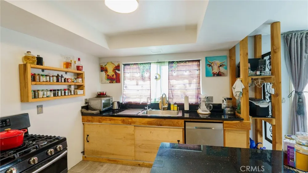 1048 Vallejo Avenue Simi Valley, CA 93065