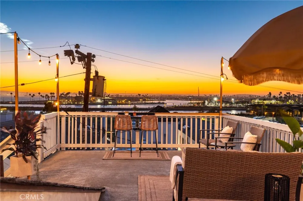 119 2nd Street Seal Beach, CA 90740