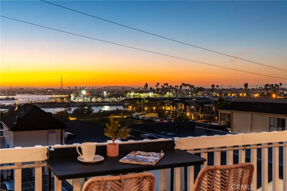 119 2nd Street Seal Beach, CA 90740