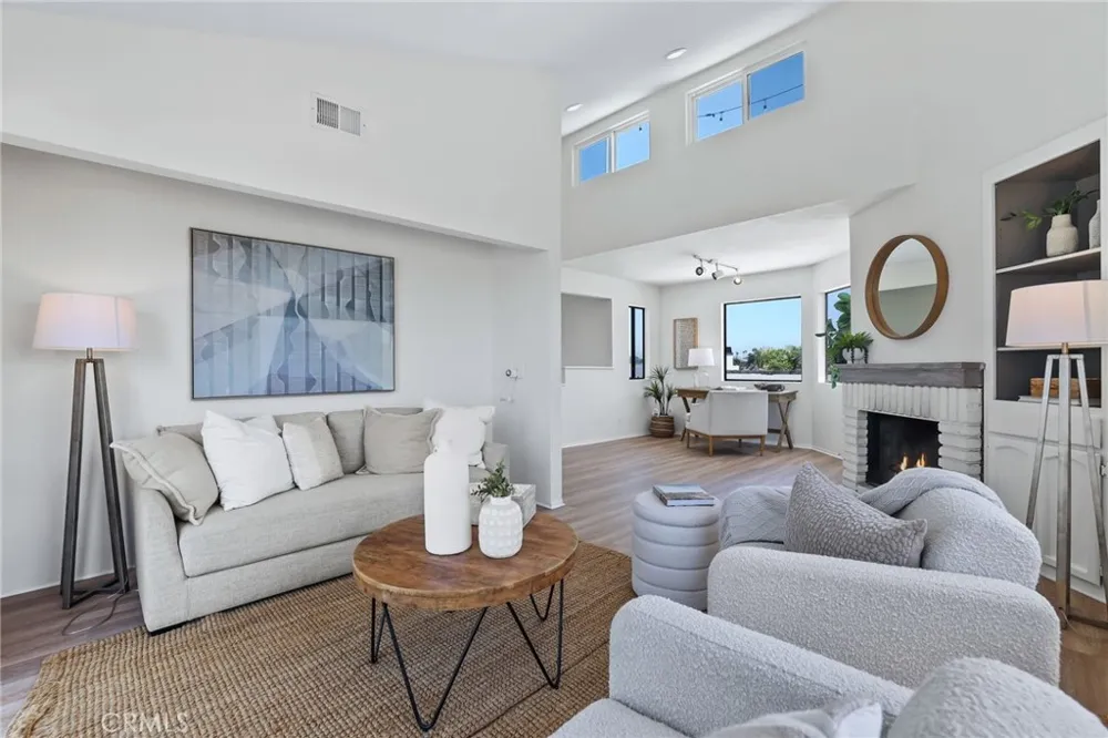 119 2nd Street Seal Beach, CA 90740