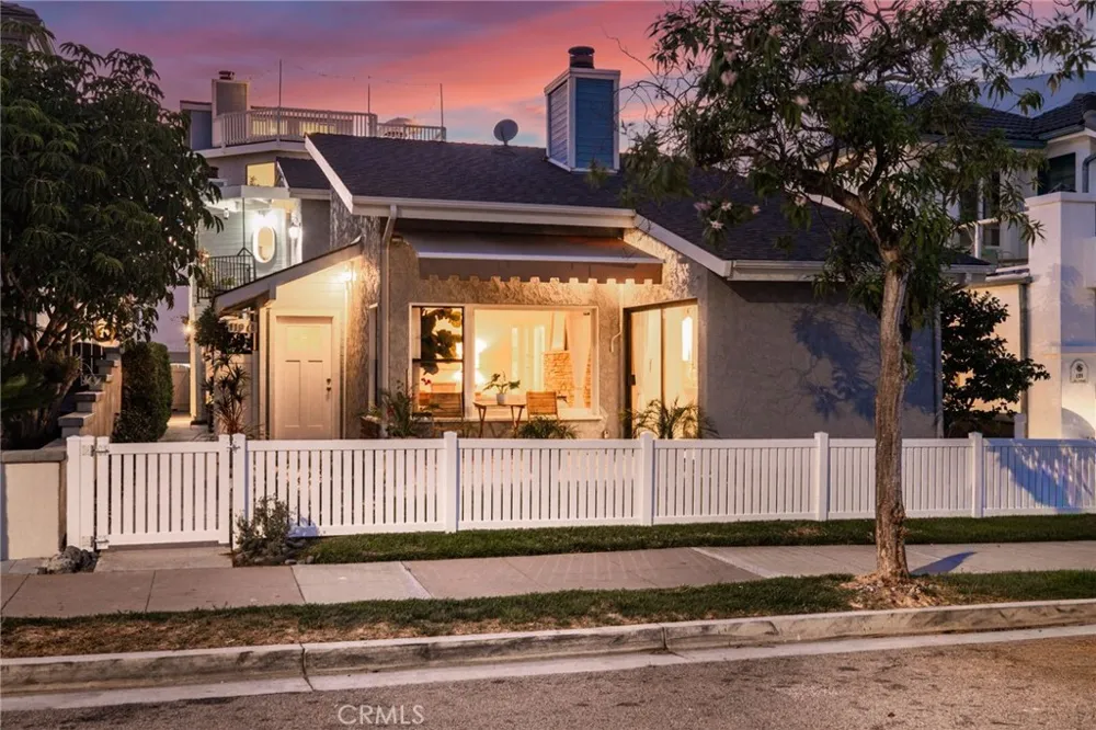 119 2nd Street Seal Beach, CA 90740