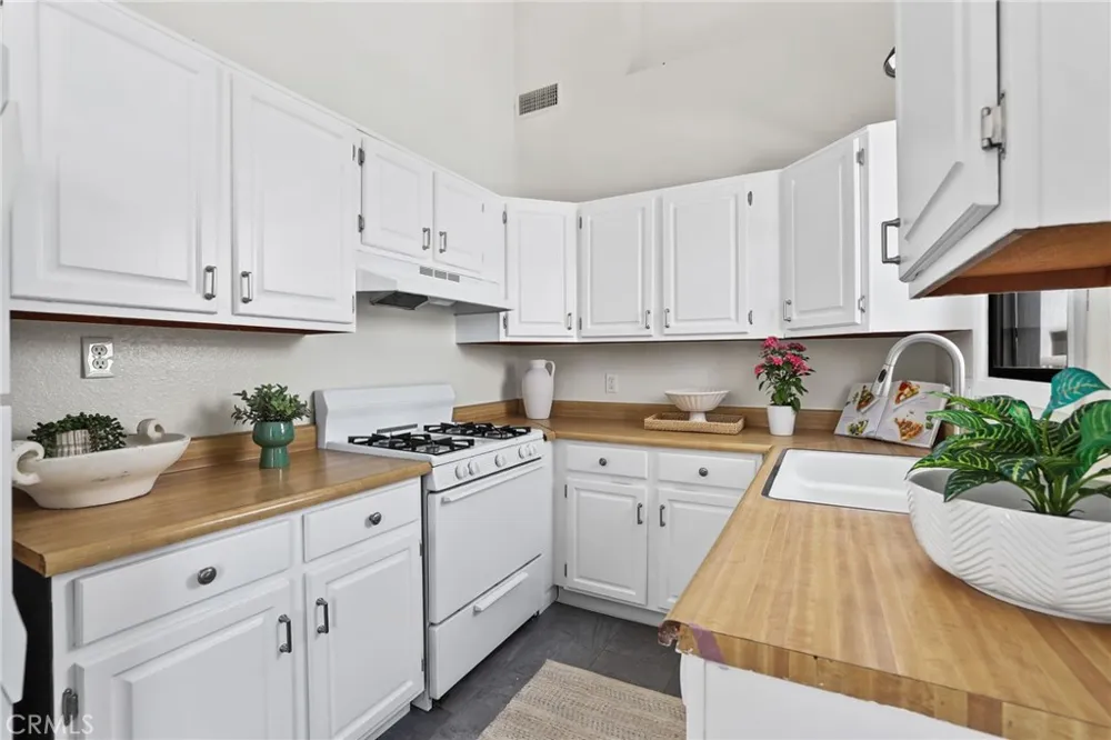 119 2nd Street Seal Beach, CA 90740