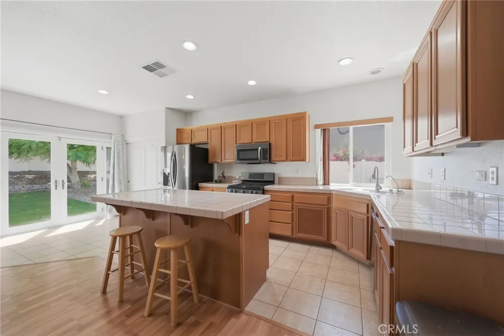 123 Lily San Jacinto, CA 92583