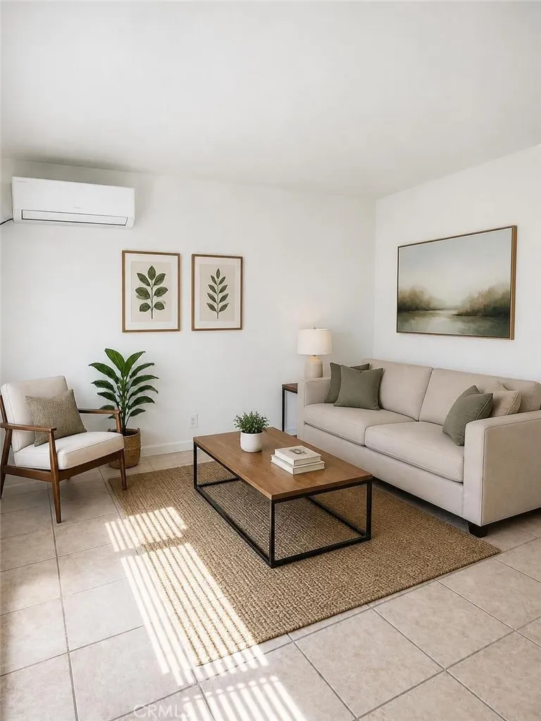 343 W Tramview Palm Springs, CA 92262