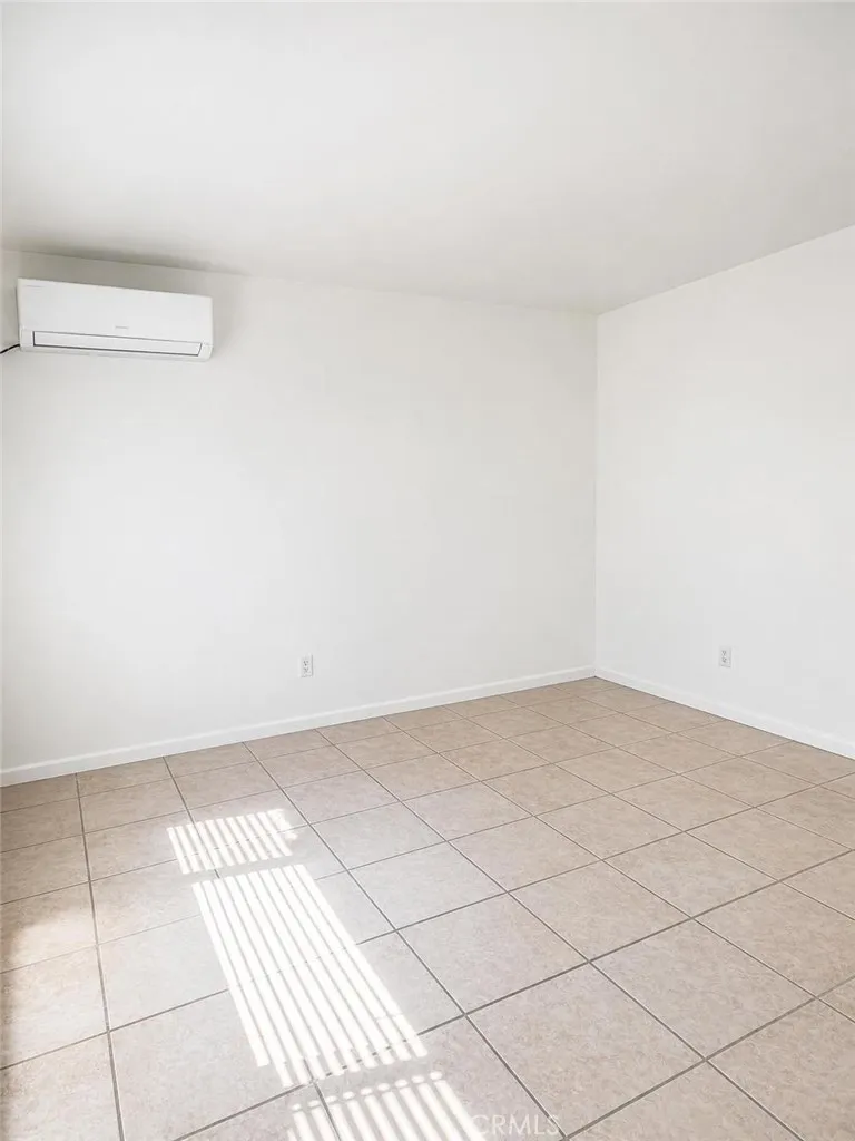 343 W Tramview Palm Springs, CA 92262