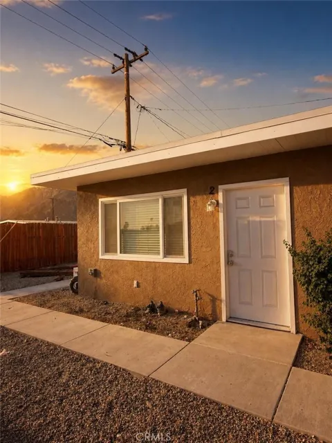343 W Tramview