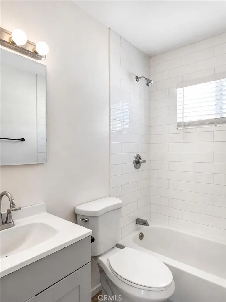 343 W Tramview Palm Springs, CA 92262