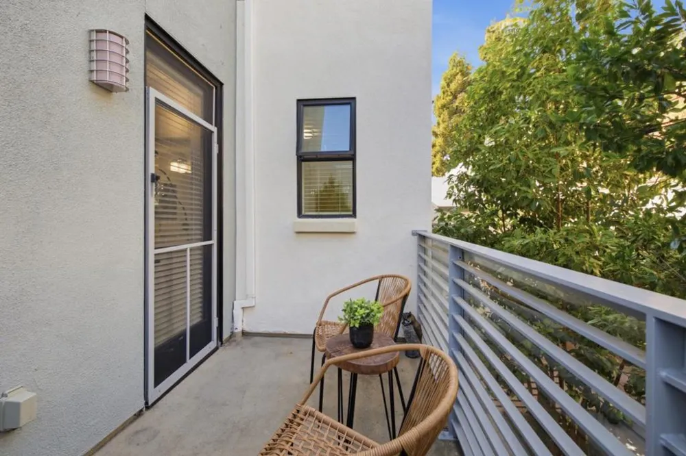 92 S 1st Street Campbell, CA 95008