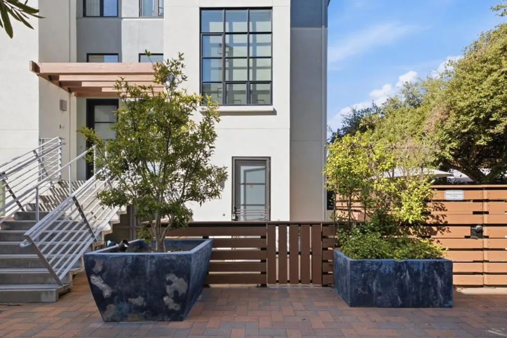 92 S 1st Street Campbell, CA 95008