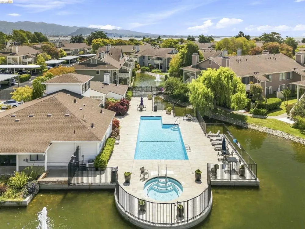 109 Shoreline Ct Richmond, CA 94804